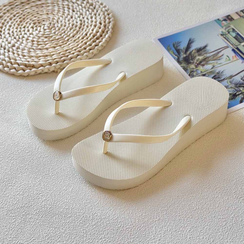 2026 women's new thick soled holiday sandals and slippers