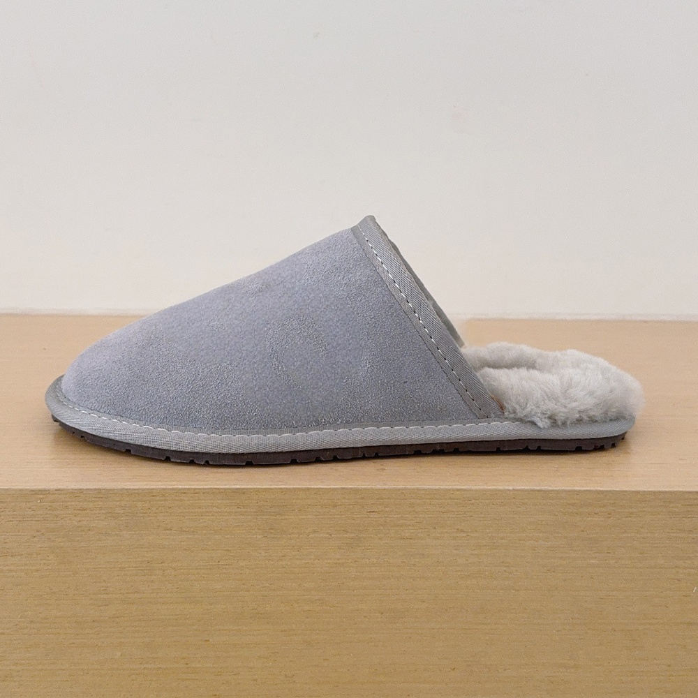 Women's New Joker Embroidered Thin-soled Slippers