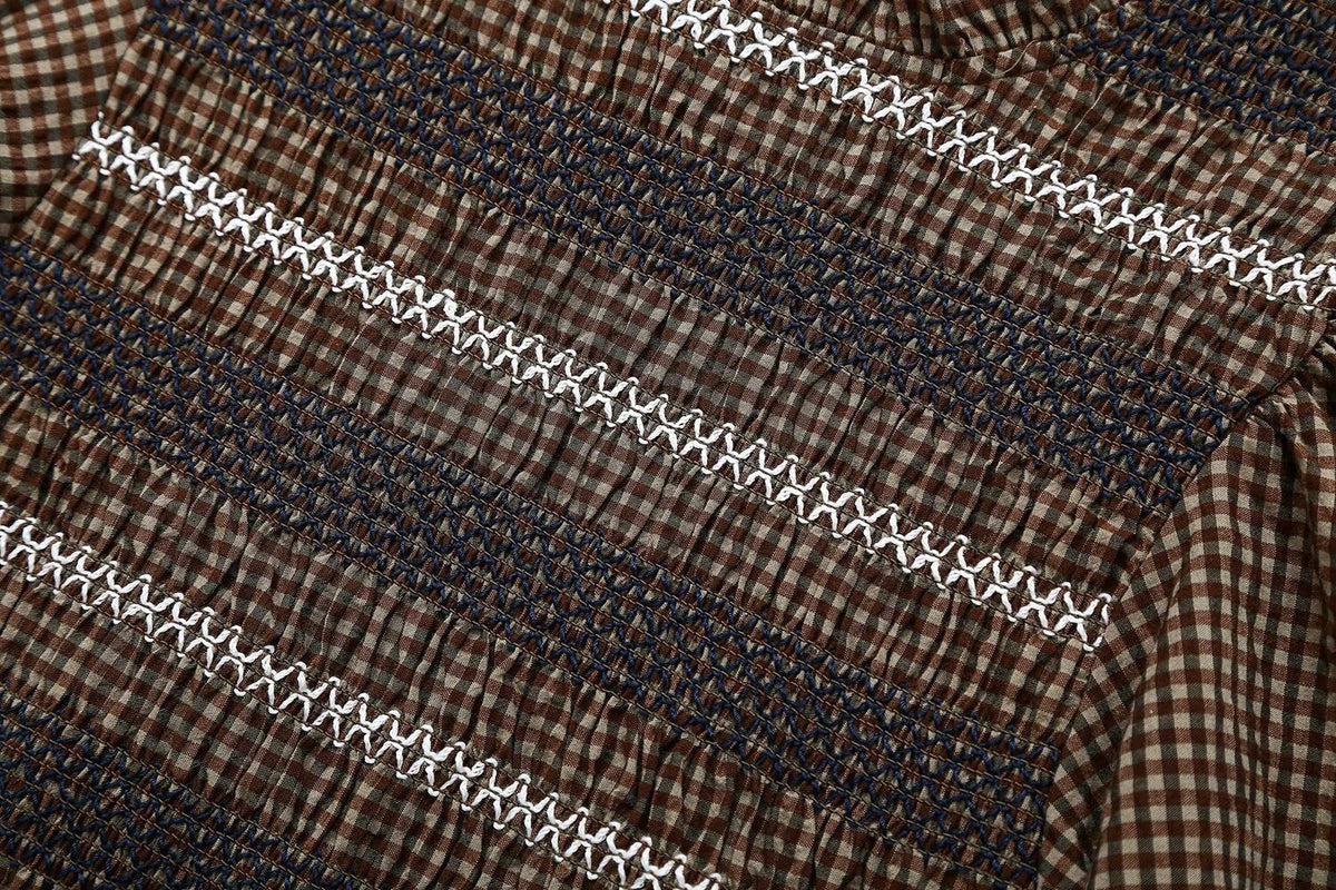 Women's short pleated embroidered shirt