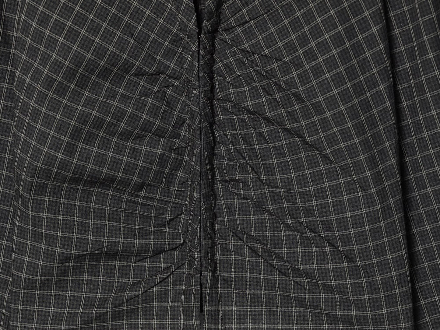 Women's pleated decorative slim plaid top