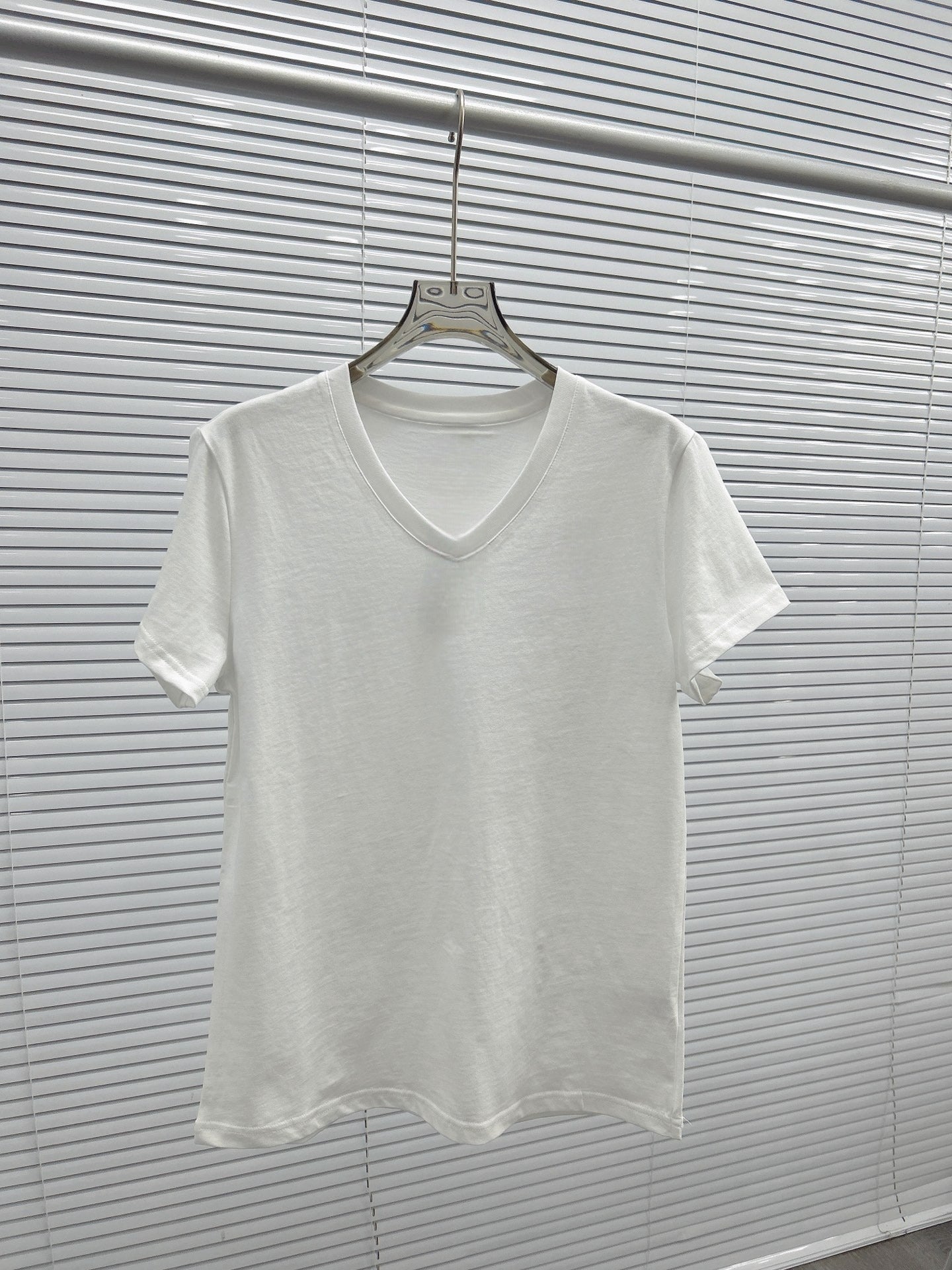 Women's new embroidered short-sleeved casual slim T-shirt