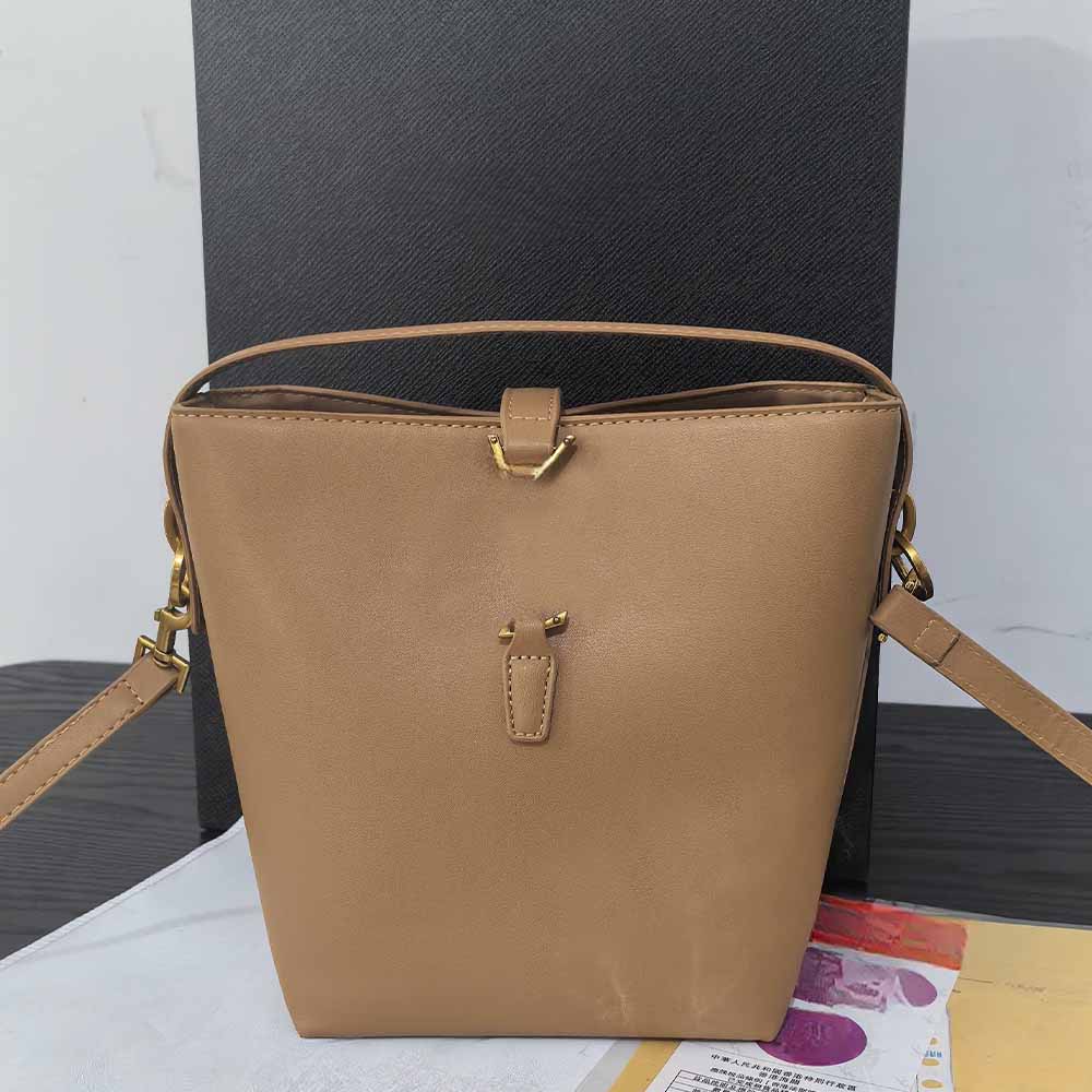Women's New Fashion Joker Large-capacity Letter Accessories Bucket Bag Slung Handbag