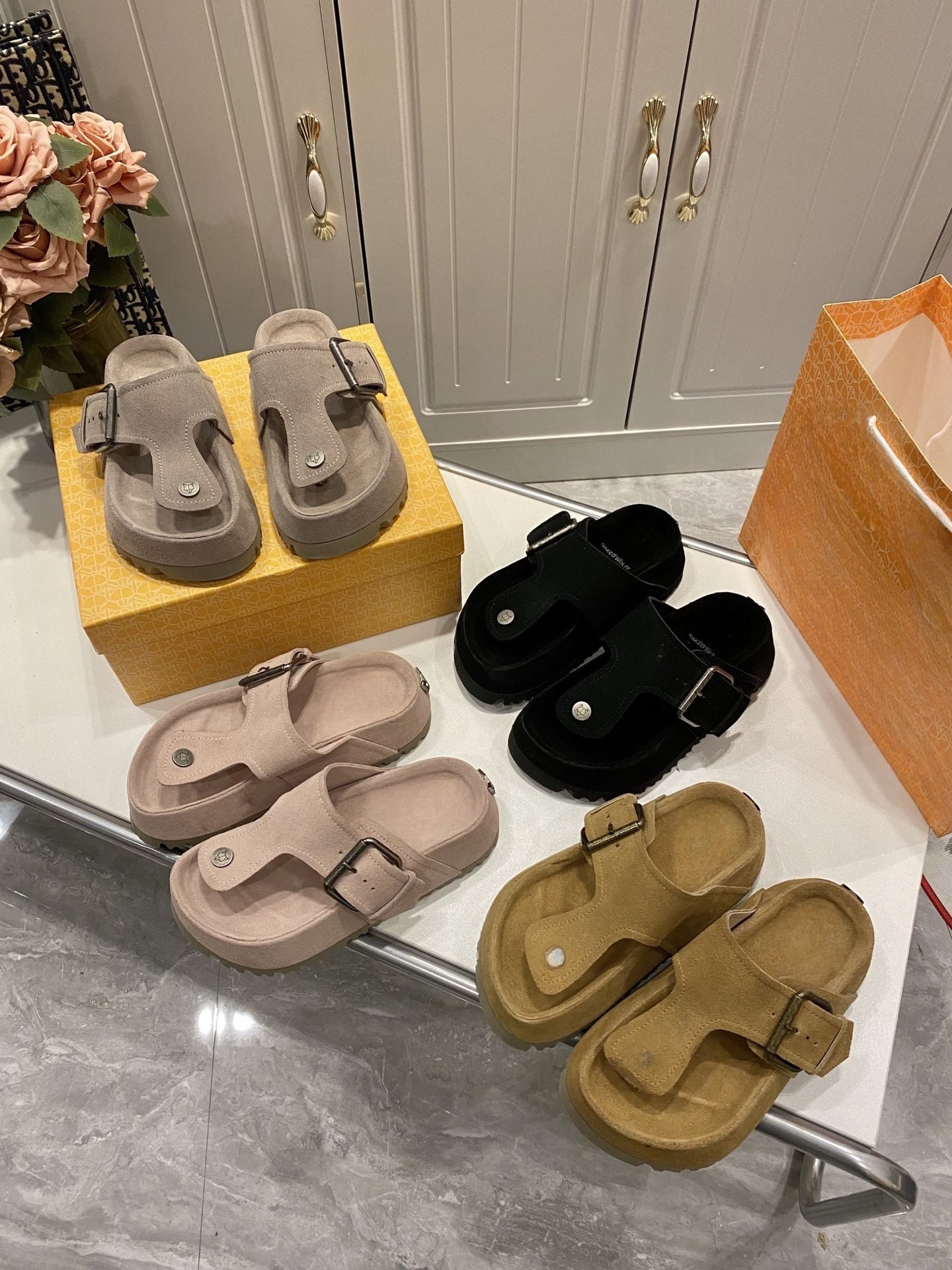Women's New Fashion Joker Toe Clip Design Thick-soled Slipper