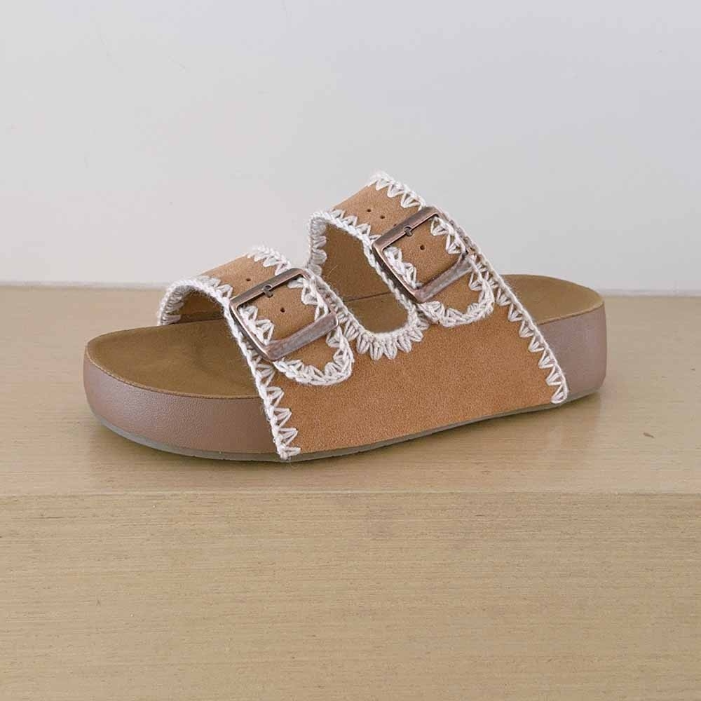 2026 Women's New Woven Platform Slippers have a shoe box
